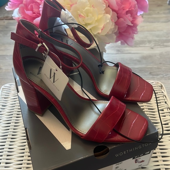 Worthington Shoes - Add to bundle, I’ll send DISCOUNT! 
NEW IN BOX  Sandals size 6.5 M